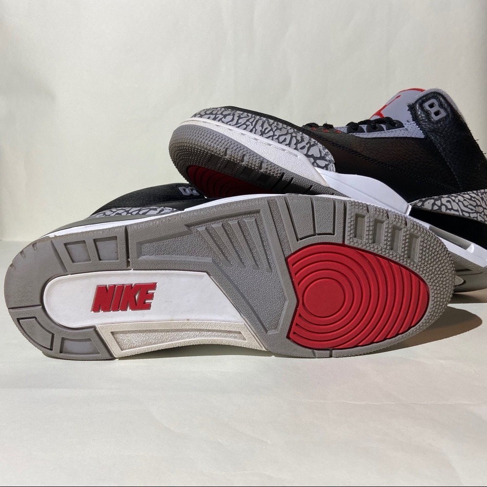 Nike Air Jordan 3 Retro OG, Black Cement - Picture 5 of 7